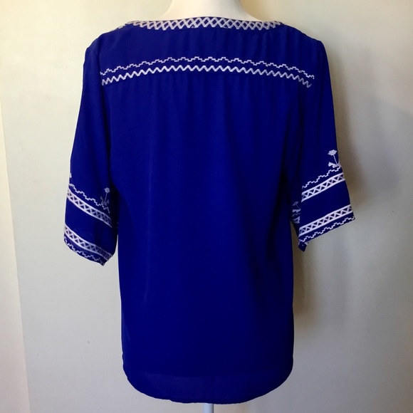Stitch Fix Skies Are Blue Senza Embroidery Detail Top - S - Picture 3 of 6